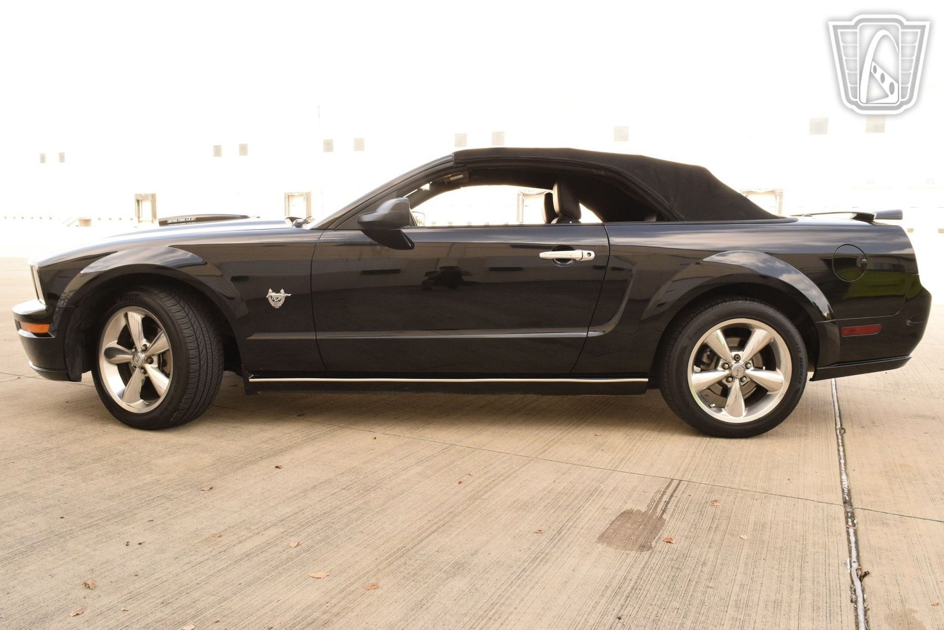 Used 2009 Ford Mustang GT RWD image 15