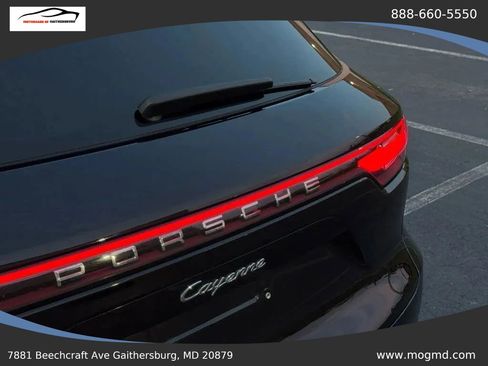 Used 2019 Porsche Cayenne AWD/4WD image 6