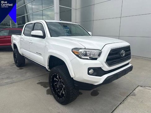Used 2017 Toyota Tacoma SR5 w/ Tow Package RWD image 1