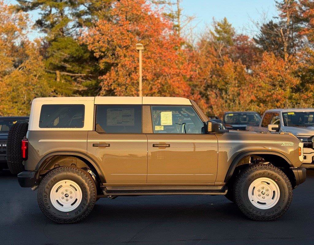 New 2026 Ford Bronco Heritage Edition AWD/4WD image 3