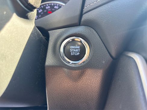 Used 2022 Toyota RAV4 XLE image 31