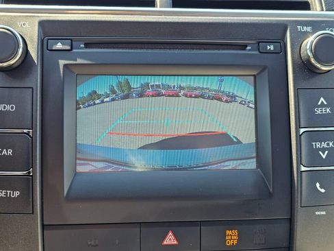 Used 2015 Toyota Camry LE FWD image 14