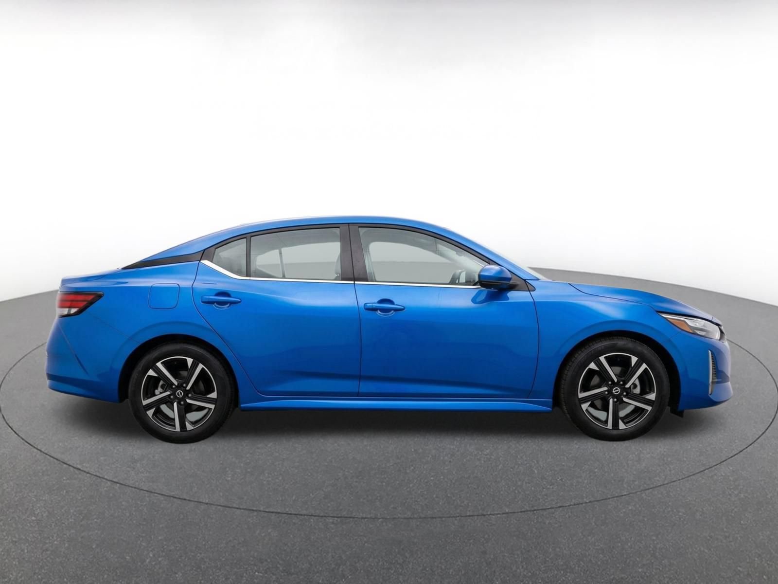 Used 2025 Nissan Sentra SV FWD image 12