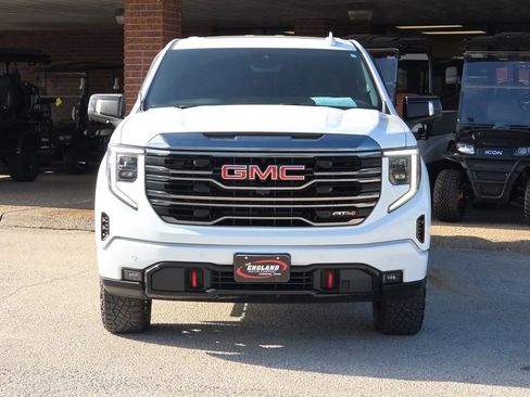 Used 2024 GMC Sierra 1500 AT4 w/ Technology Package image 2