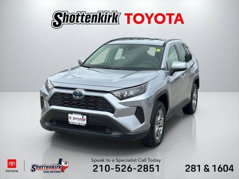 Certified 2022 Toyota RAV4 LE AWD/4WD image 1