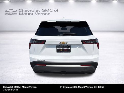 New 2027 Chevrolet Equinox LT FWD image 4