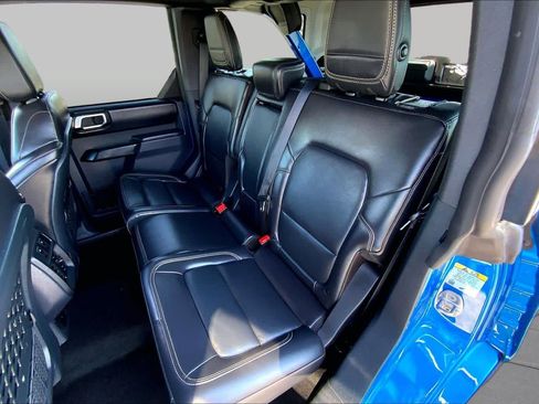 Used 2025 Ford Bronco Badlands AWD/4WD image 19