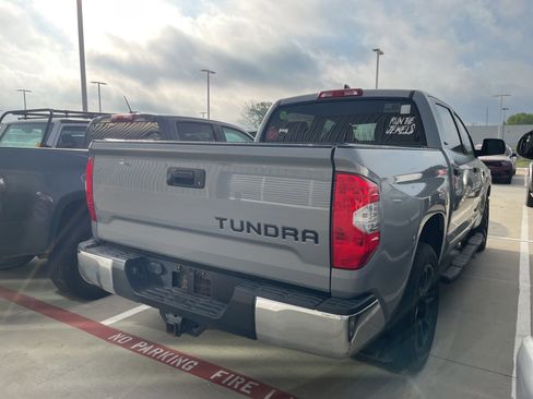 Used 2020 Toyota Tundra SR5 w/ SR5 Upgrade Package image 4