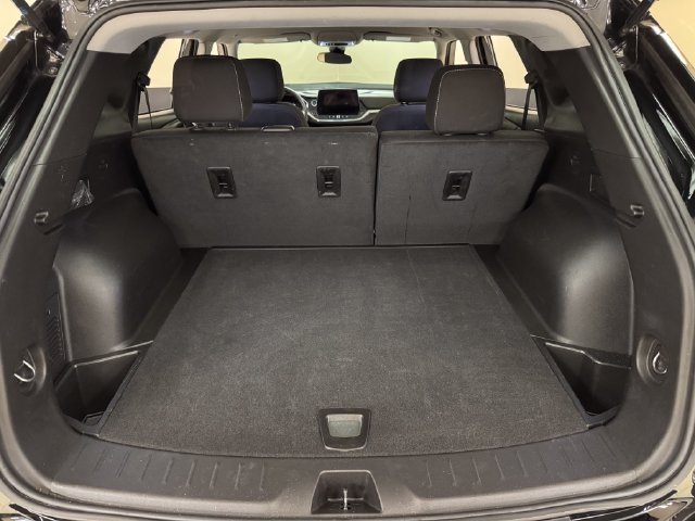 Used 2025 Chevrolet Blazer LT FWD image 20
