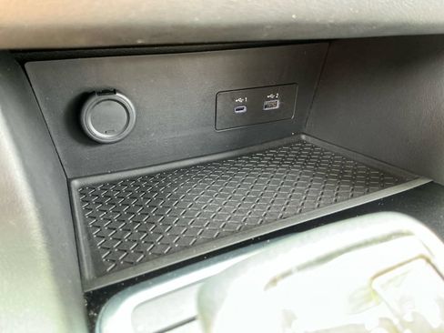 Used 2025 Nissan Pathfinder SV AWD/4WD image 27