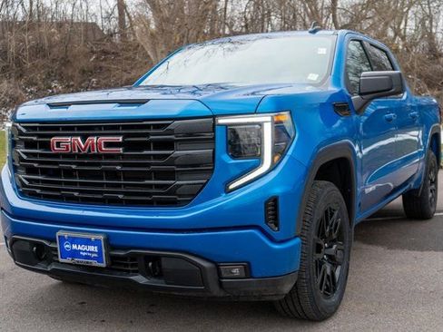 Used 2022 GMC Sierra 1500 Elevation AWD/4WD image 2