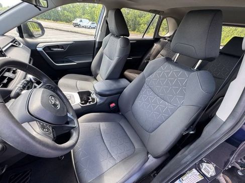 Certified 2022 Toyota RAV4 XLE w/ Convenience Package AWD/4WD image 13