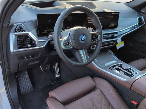 New 2026 BMW X5 xDrive50e w/ M Sport Package AWD/4WD image 3