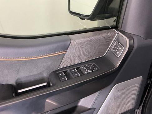 Used 2022 Ford F150 Platinum image 18