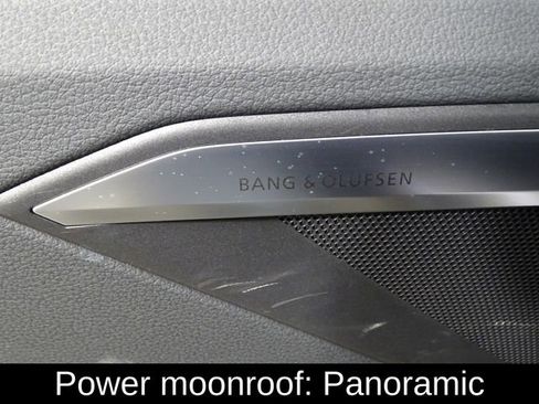 Used 2019 Audi e-tron Prestige w/ Prestige Package image 22