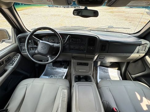 Used 2002 Chevrolet Suburban LT RWD image 11