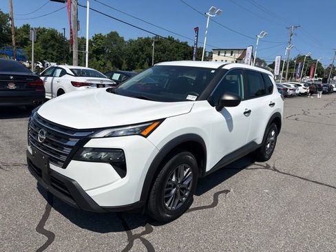 Used 2024 Nissan Rogue S AWD/4WD image 1