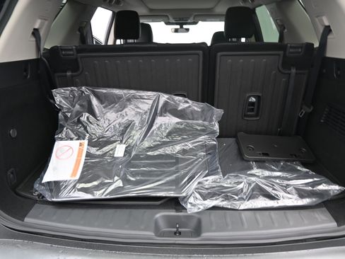 New 2026 Nissan Pathfinder Platinum FWD image 19