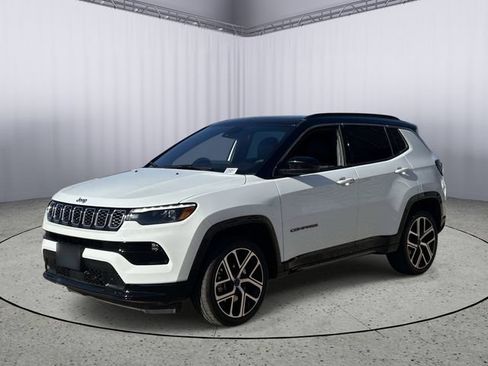 Used 2025 Jeep Compass Limited w/ Elite Group AWD/4WD image 1