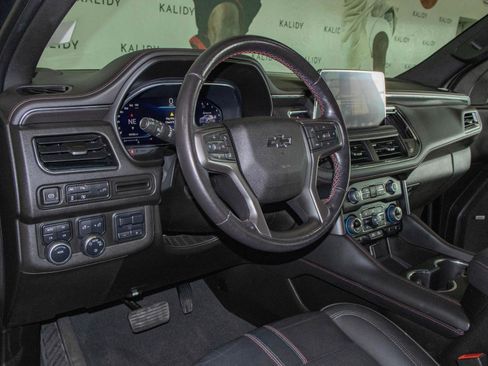 Used 2022 Chevrolet Suburban RST w/ Luxury Package image 5