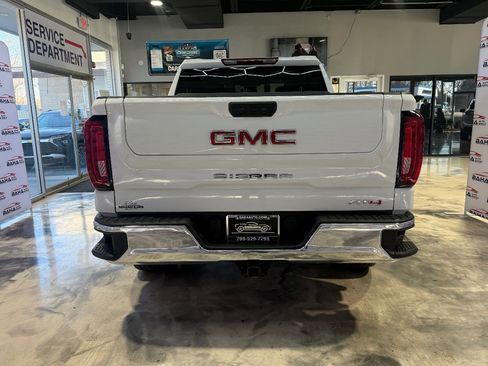 Used 2025 GMC Sierra 1500 SLT image 14