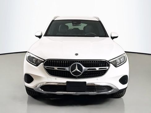 Used 2024 Mercedes-Benz GLC 300 image 2