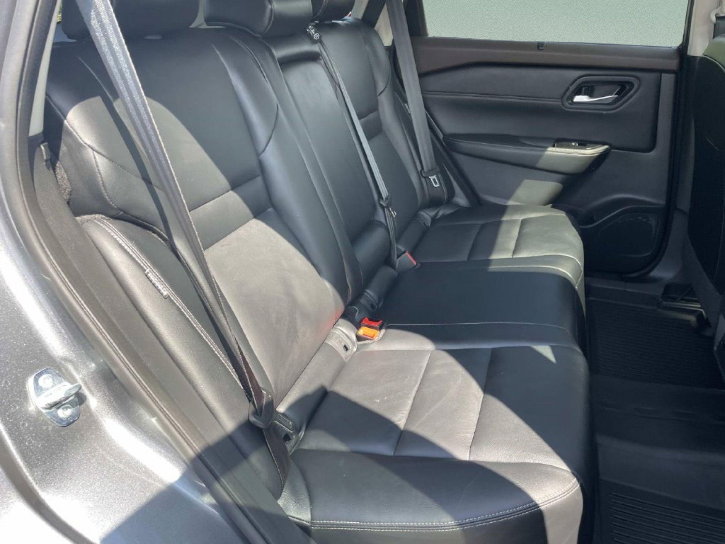 Used 2023 Nissan Rogue SL w/ SL Premium Package FWD image 15