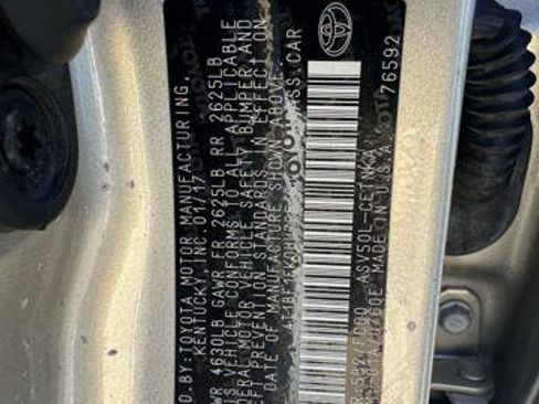 Used 2017 Toyota Camry LE image 7