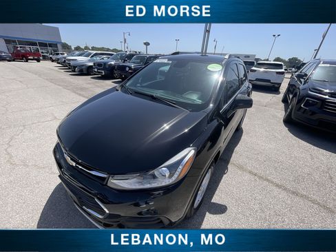 Certified 2020 Chevrolet Trax LT w/ LT Convenience Package FWD image 19
