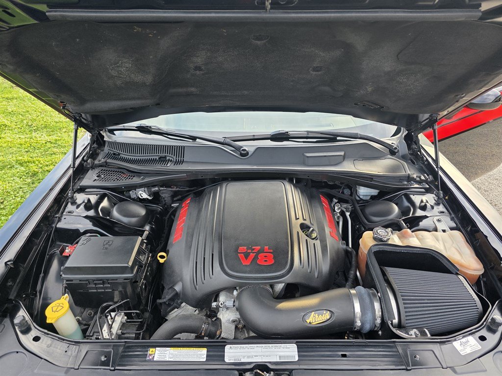 Used 2012 Dodge Challenger R/T RWD image 10