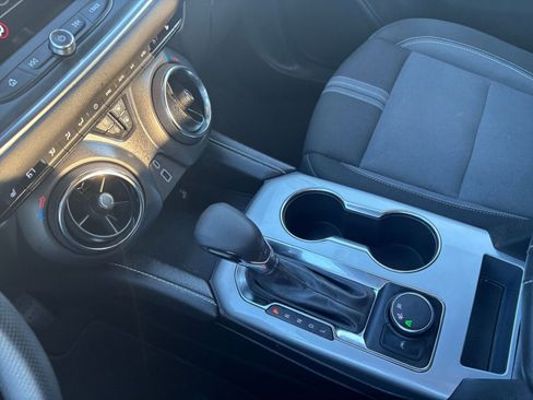 Used 2025 Chevrolet Blazer LT image 41