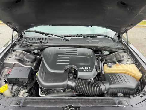 Used 2016 Dodge Challenger SXT Plus RWD image 40