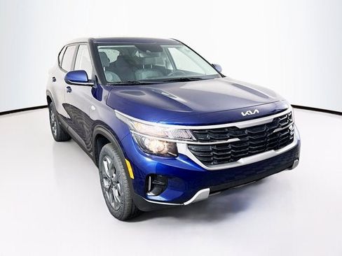 New 2026 Kia Seltos LX image 3