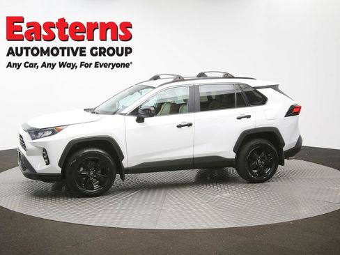 Used 2021 Toyota RAV4 LE image 59