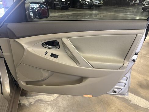 Used 2009 Toyota Camry Hybrid FWD image 18