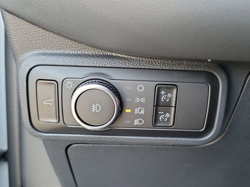 Used 2025 Ford Explorer Active w/ Active Comfort Package image 15