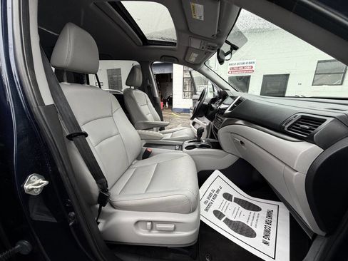Used 2017 Honda Pilot EX-L image 11