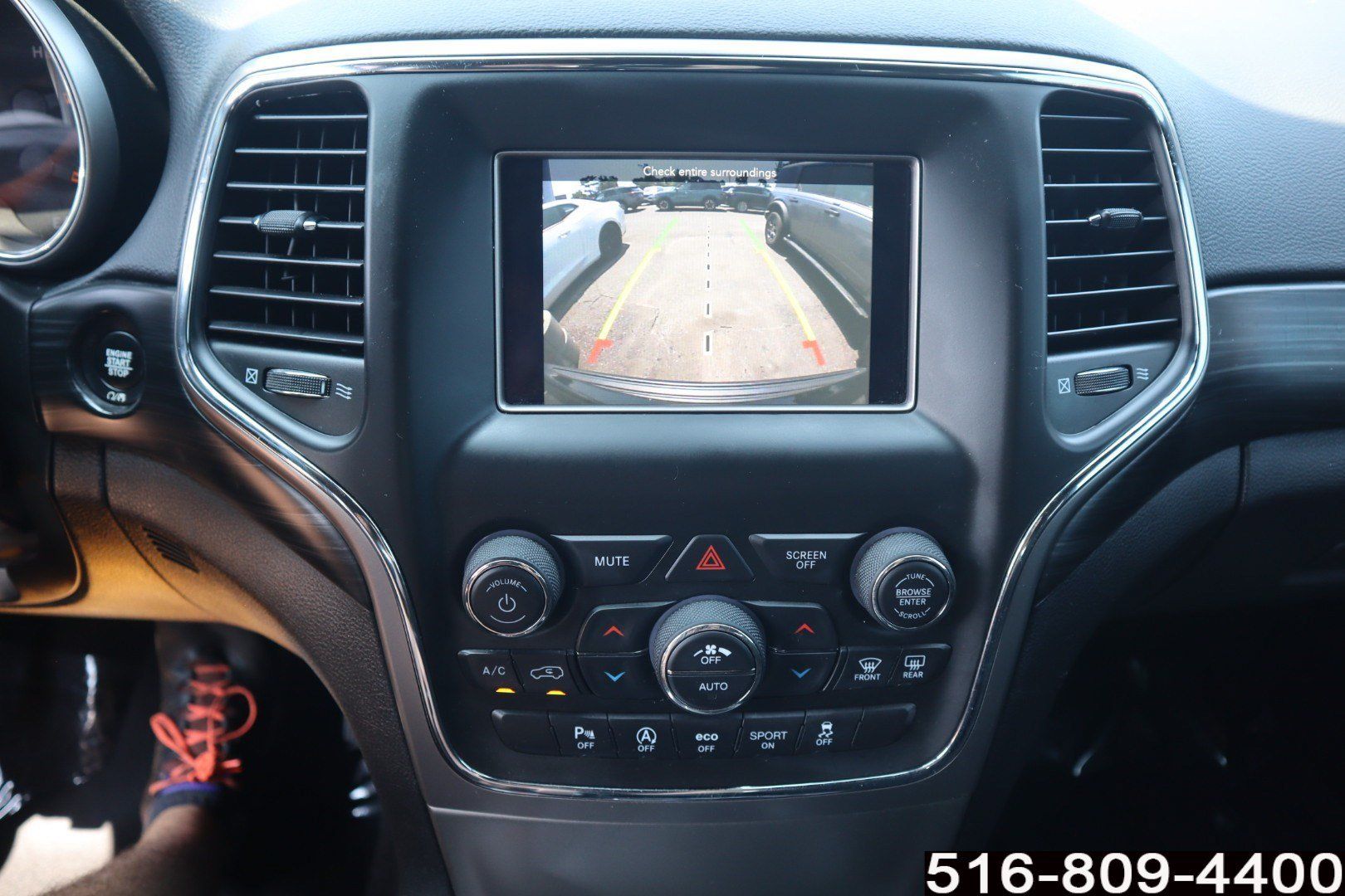 Used 2021 Jeep Grand Cherokee Laredo AWD/4WD image 18