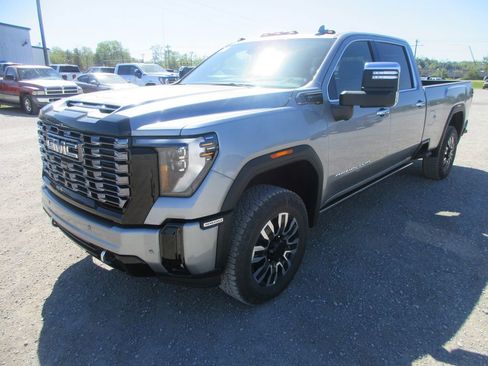 New 2026 GMC Sierra 3500 Denali Ultimate AWD/4WD image 10