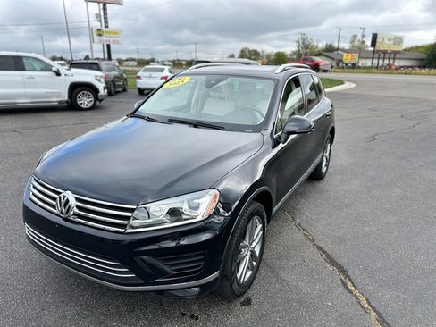 Used 2015 Volkswagen Touareg Sport image 4