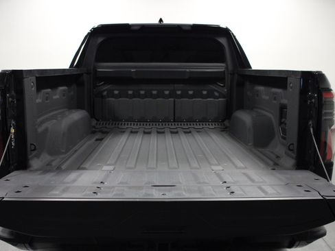 Used 2025 GMC Sierra EV Denali AWD/4WD image 14