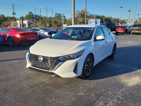 Used 2024 Nissan Sentra SV image 3