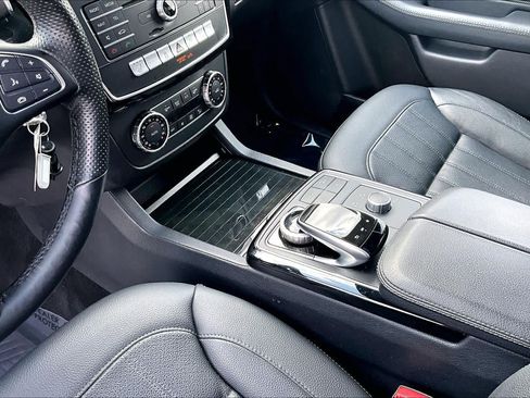 Used 2019 Mercedes-Benz GLS 450 4MATIC image 17