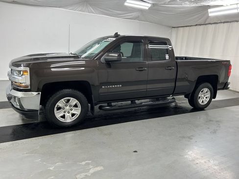 Used 2018 Chevrolet Silverado 1500 LT w/ All Star Edition AWD/4WD image 6