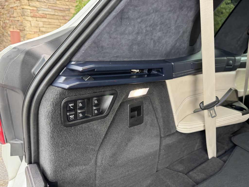 Used 2019 BMW X7 xDrive40i w/ Premium Package AWD/4WD image 12