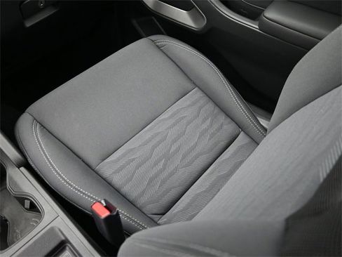 Used 2024 Nissan Frontier SV w/ SV Convenience Package image 8