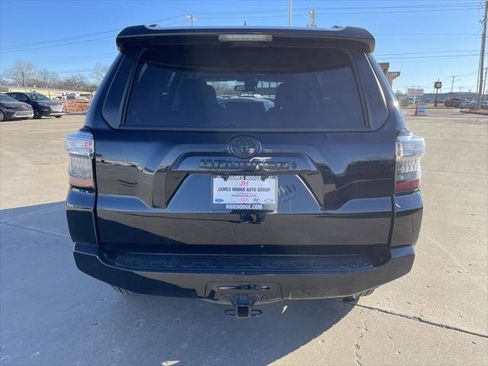 Used 2021 Toyota 4Runner SR5 image 6