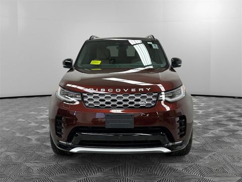 New 2026 Land Rover Discovery Limited Edition image 8