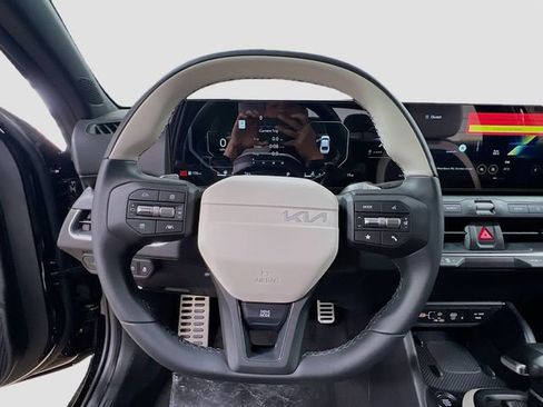 New 2025 Kia K4 GT-Line Turbo image 11