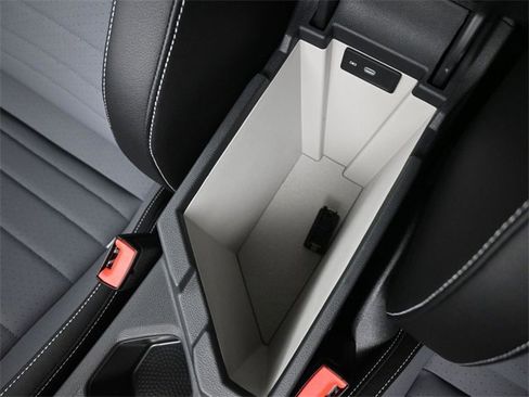 New 2026 Volkswagen Jetta SE image 4